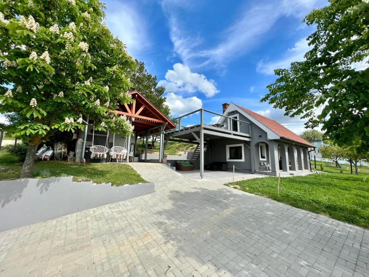 Voelgyhid Village Balaton Kőröshegy Esterno foto