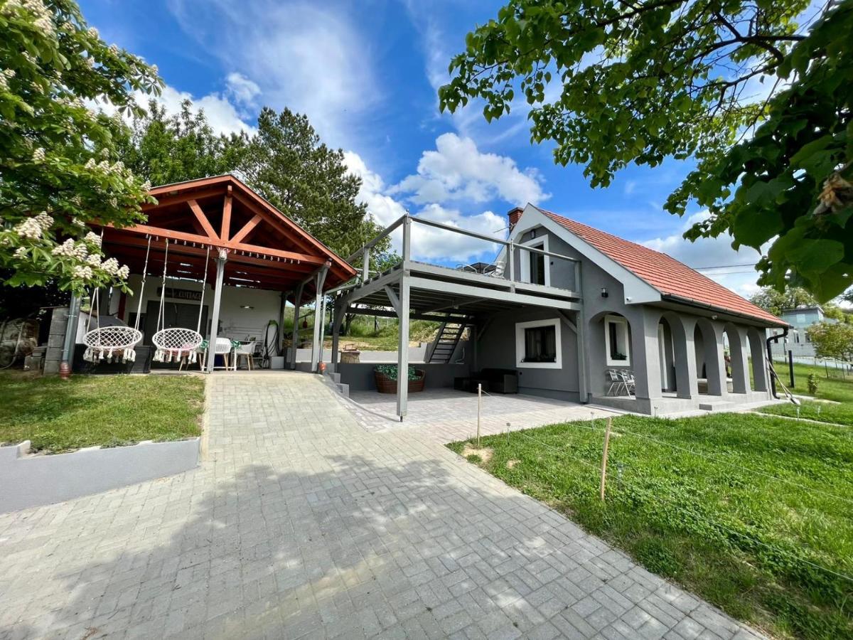 Voelgyhid Village Balaton Kőröshegy Esterno foto