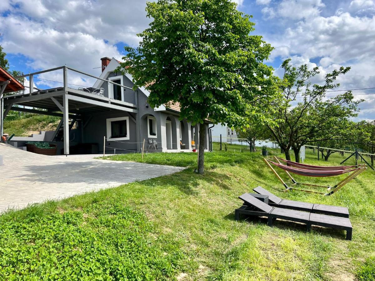 Voelgyhid Village Balaton Kőröshegy Esterno foto